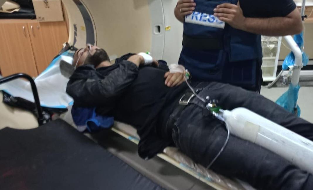 نقابة الصحفيين تدين استهداف الاحتلال للطواقم الصحفية برام الله