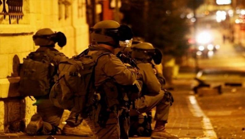 تخللها مواجهات عنيفة.. جيش الاحتلال يقتحم عدة مناطق بالضفة