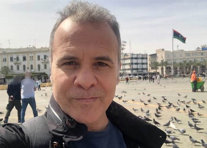 قاسم حمادة.. صحافي سويدي لبناني يروي قصة اختطافه في ليبيا
