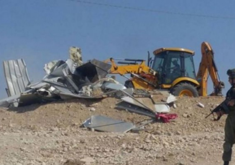 الاحتلال يجبر مقدسياً على هدم منزله ذاتيا
