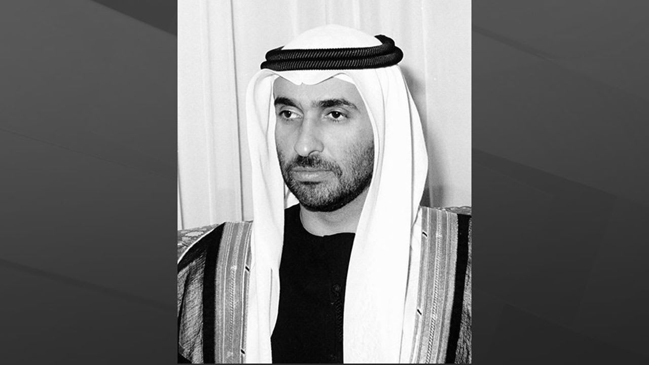 تنكيس الأعلام 3 أيام في الإمارات بعد وفاة شقيق الرئيس الشيخ سعيد بن زايد آل نهيان