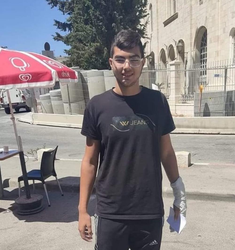 الاحتلال يحكم على الفتى أنس الصفدي ويفرج عن الشاب عرين الزعانين بشروط