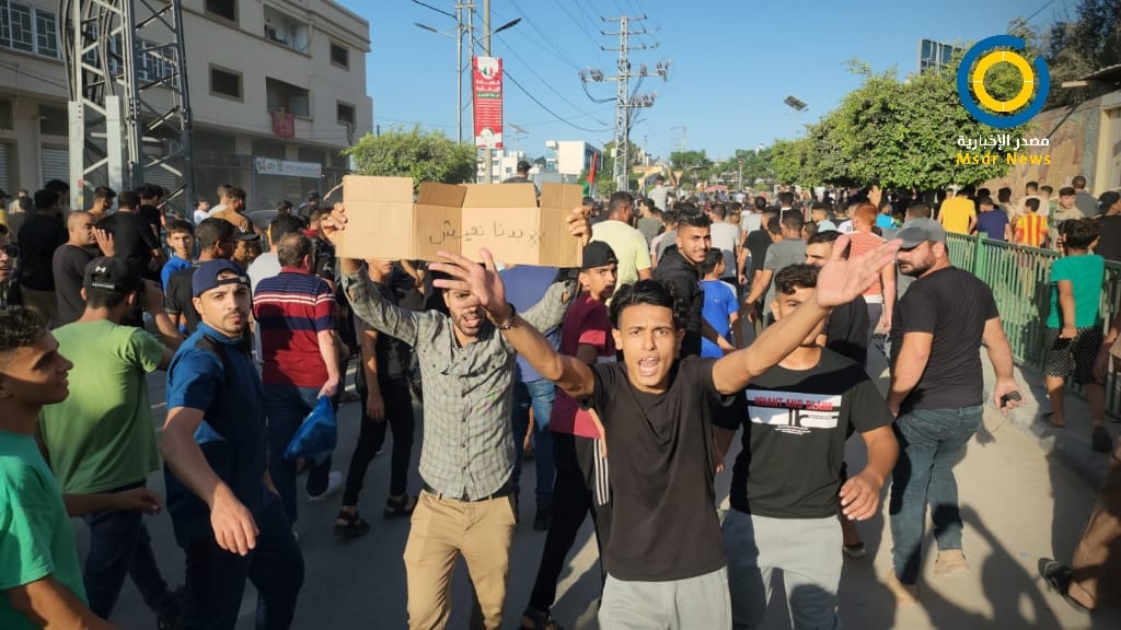 المركز الفلسطيني يطالب النائب العام بفتح تحقيق بأعمال العنف خلال المسيرات السلمية