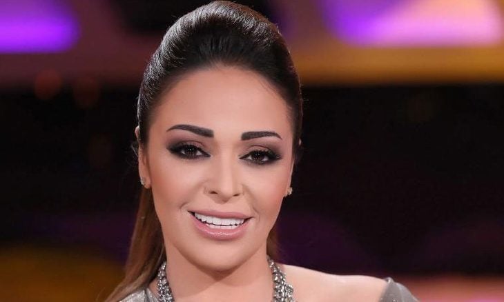 النجمة داليا البحيري تخطف الأضواء في أحدث جلسة تصوير لها