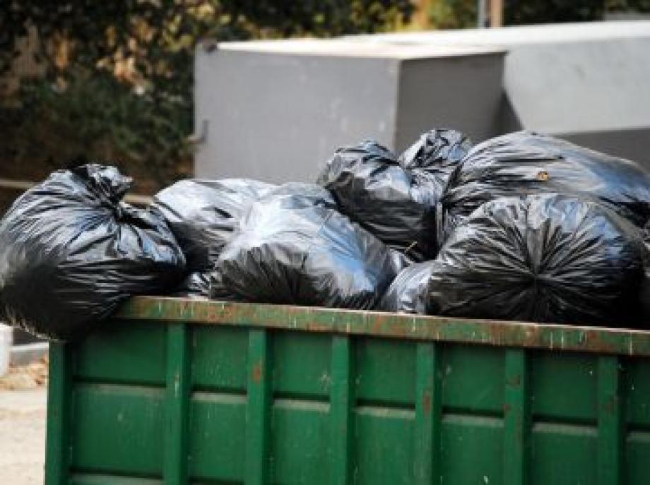 جريمة مروعة بالكويت.. زوج يقتل زوجته ويوزعها على 20 حاوية قمامة