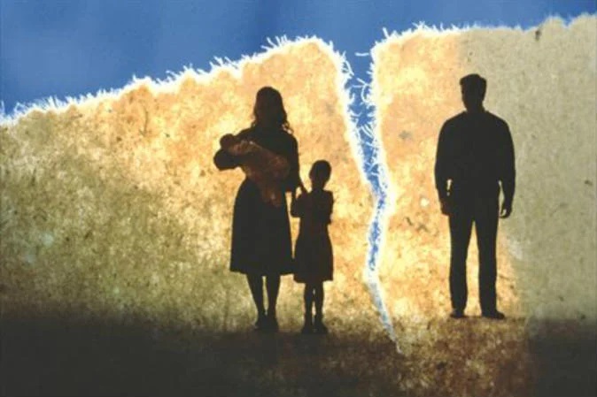 هجرة الأزواج.. أمهات في مرمى النار