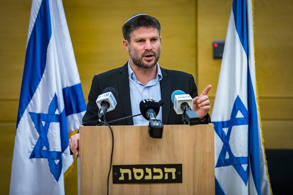 سموتريتش يرفض التوقيع على قرار نتنياهو منح تسهيلات للسلطة الفلسطينية