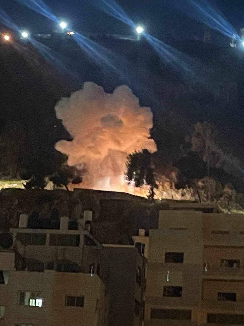 قوبل بعبوات ناسفة.. اقتحام نابلس بقوات معززة من جيش الاحتلال