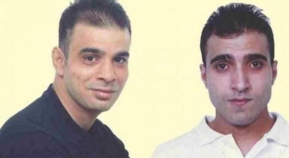 الأسيران حاتم وحازم القواسمة يعلقان إضرابهما المفتوح عن الطعام