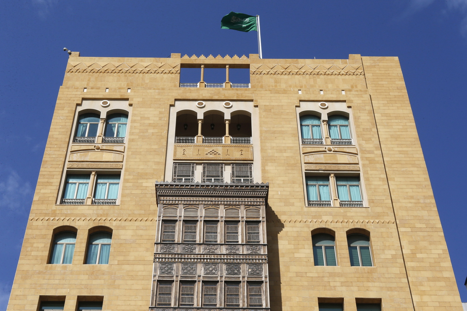 السعودية تدعو مواطنيها في لبنان للمغادرة فوراً