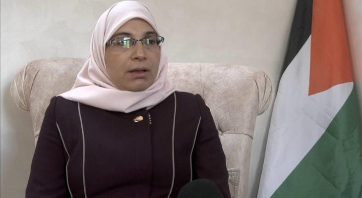 قيدي بحماس يدين الاعتداء على الكاتبة لمى خاطر وزوجها