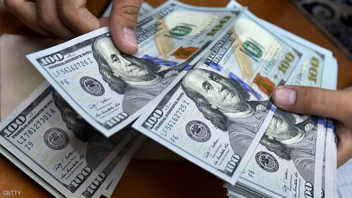 سعر الدولار مقابل الشيكل يتراجع بنسبة 1%.. هذه عوامل الضغط؟