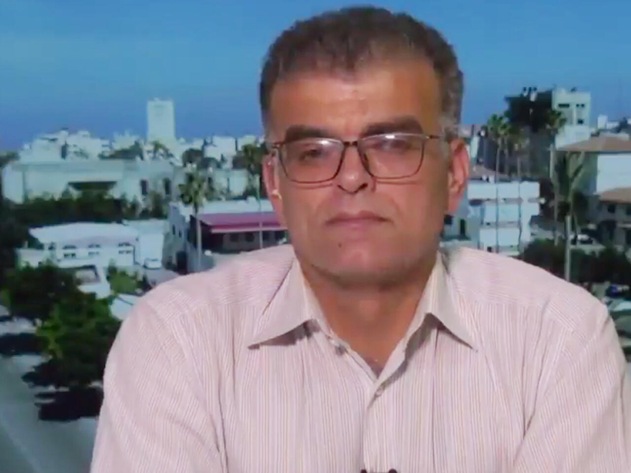 أقلام| المؤسسات الأهلية الفلسطينية بين المطرقة والسندان