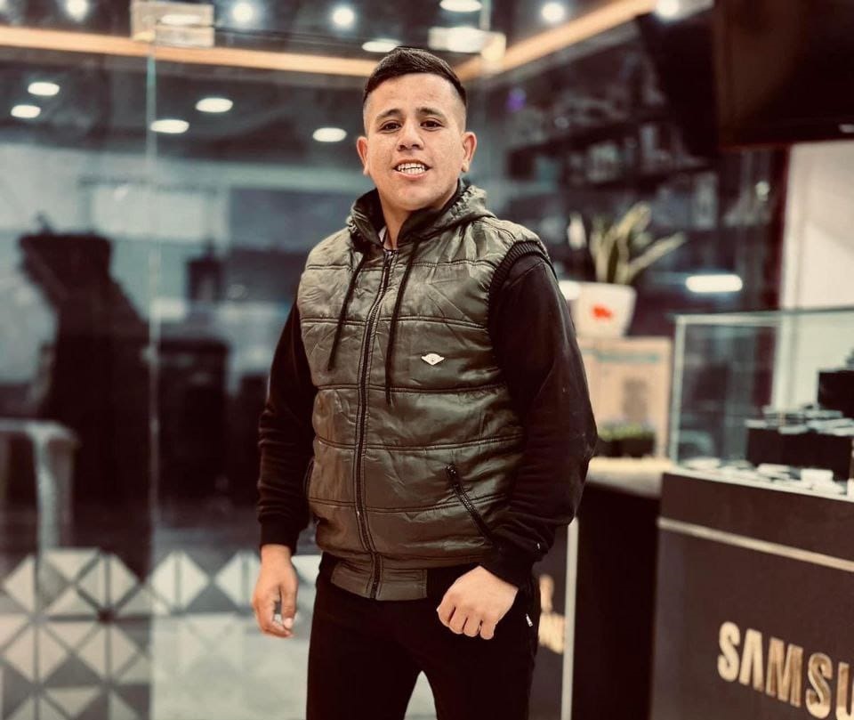 شهيد في مخيم عقبة جبر واعتقالات واسعة بمدن الضفة