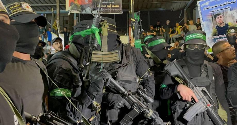 موقع عبري يكشف عن مصادرة الاحتلال أموال شبكة صرافين حولوا أموال لحماس (صورة)