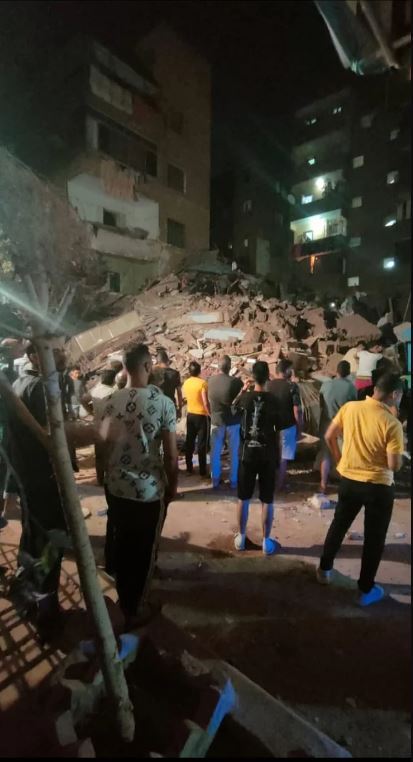 وفاة اثنين إثر انهيار عقار في القاهرة من أربعة طوابق
