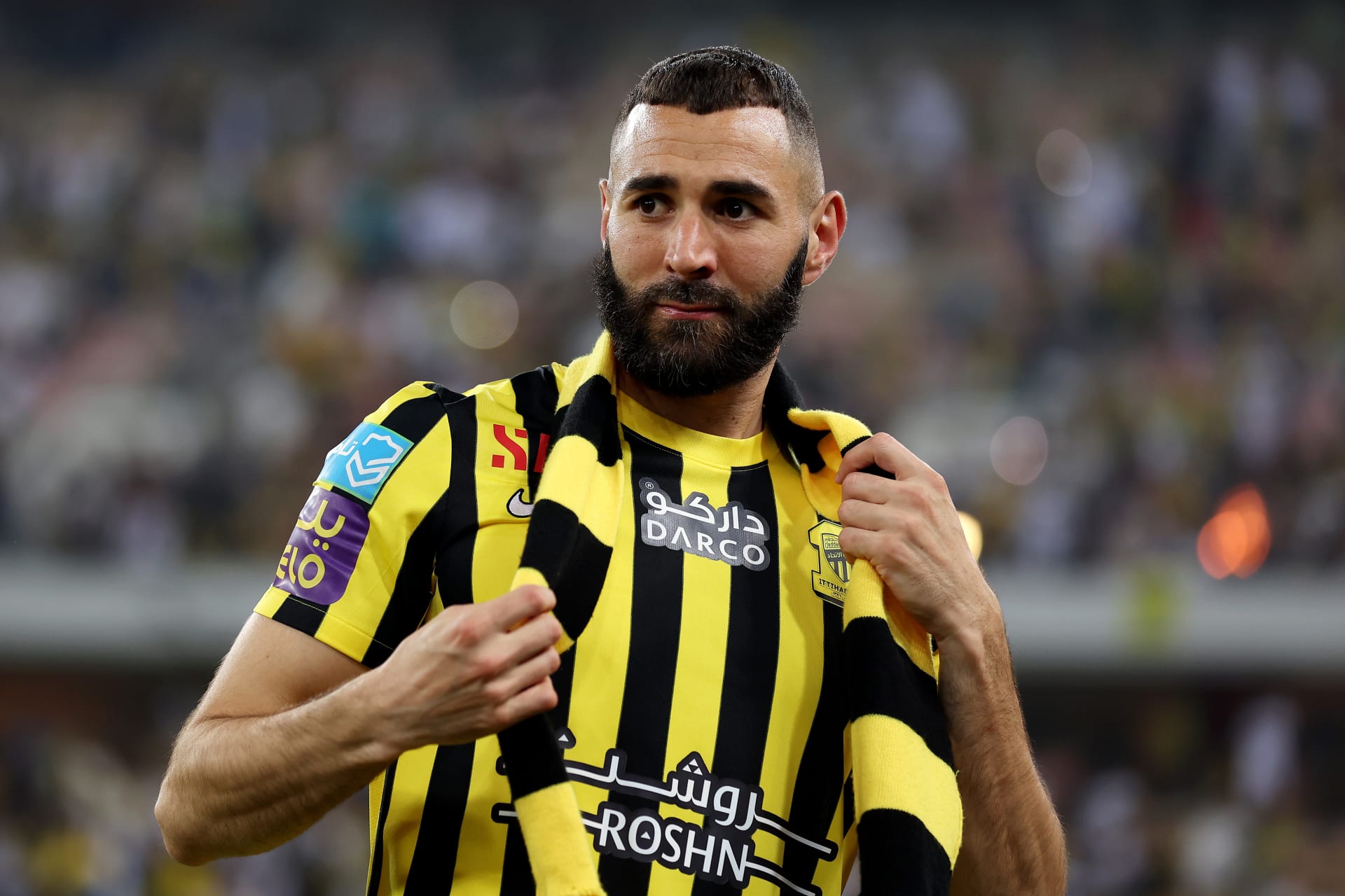 بنزيما يخطف الأنظار في كلاسيكو الاتحاد والهلال