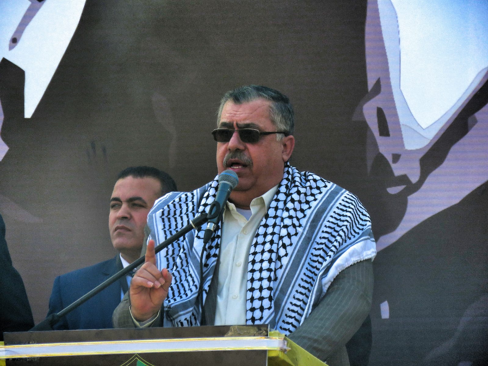 أبو شمالة يدعو الرئيس عباس لإصدار مرسوم الانتخابات وفرضه على الاحتلال والعالم