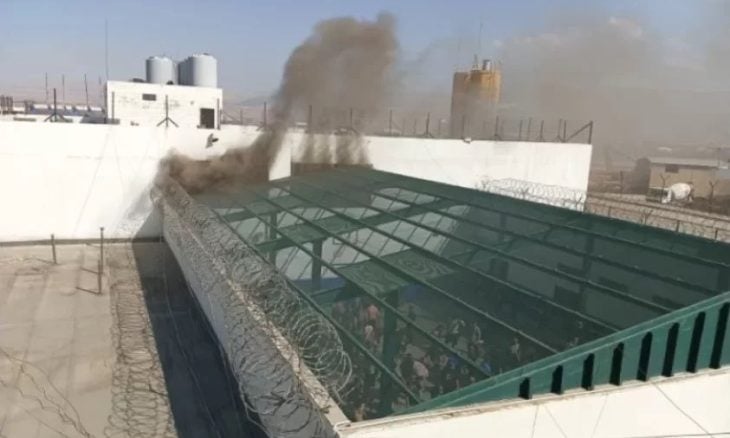 وفاة سجناء إثر اندلاع حريق في سجن بلبنان