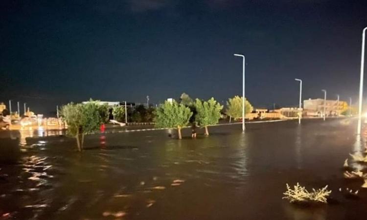 السيول تجتاح مناطق واسعة من محافظة مرسى مطروح المصرية