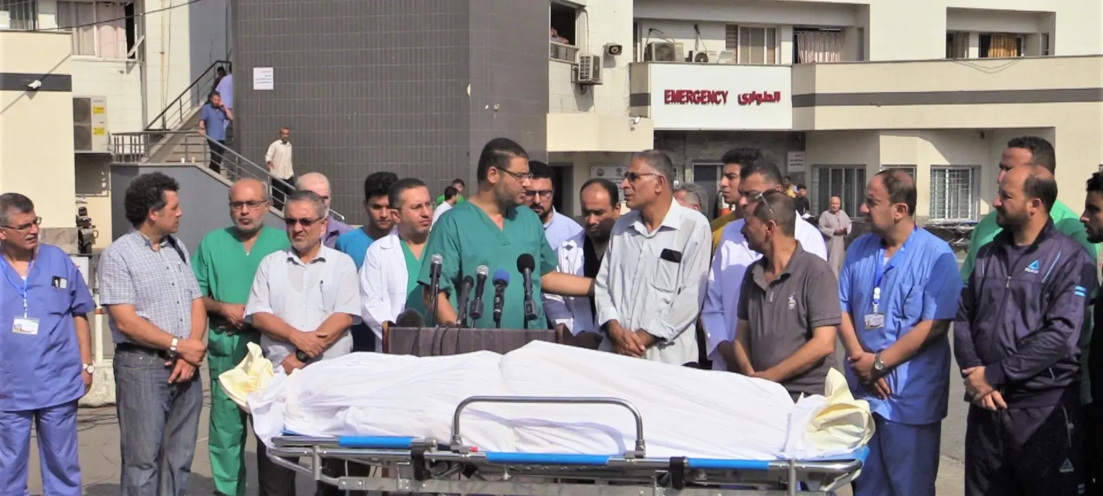 صحة غزة تُعلن استنفاد جميع أسرة المستشفيات