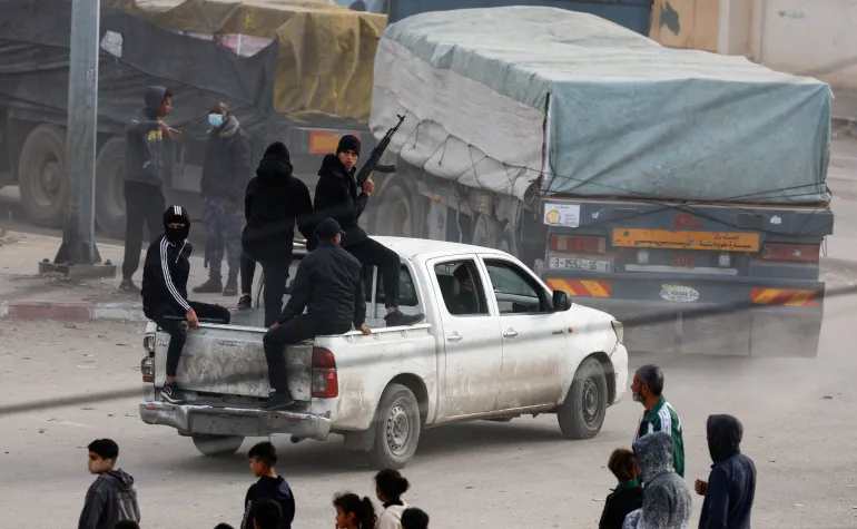 صحيفة: الاحتلال يعمل لتعيين فلسطينيين غير مرتبطين بحماس لتوزيع المساعدات