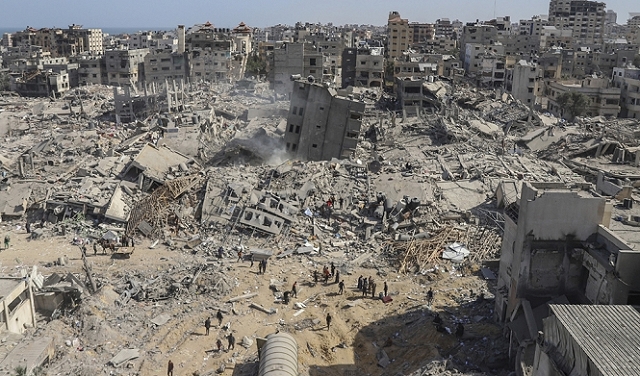 البنك الدولي يقدر تكلفة الأضرار الهائلة التي لحقت بالبني الحيوية بغزة