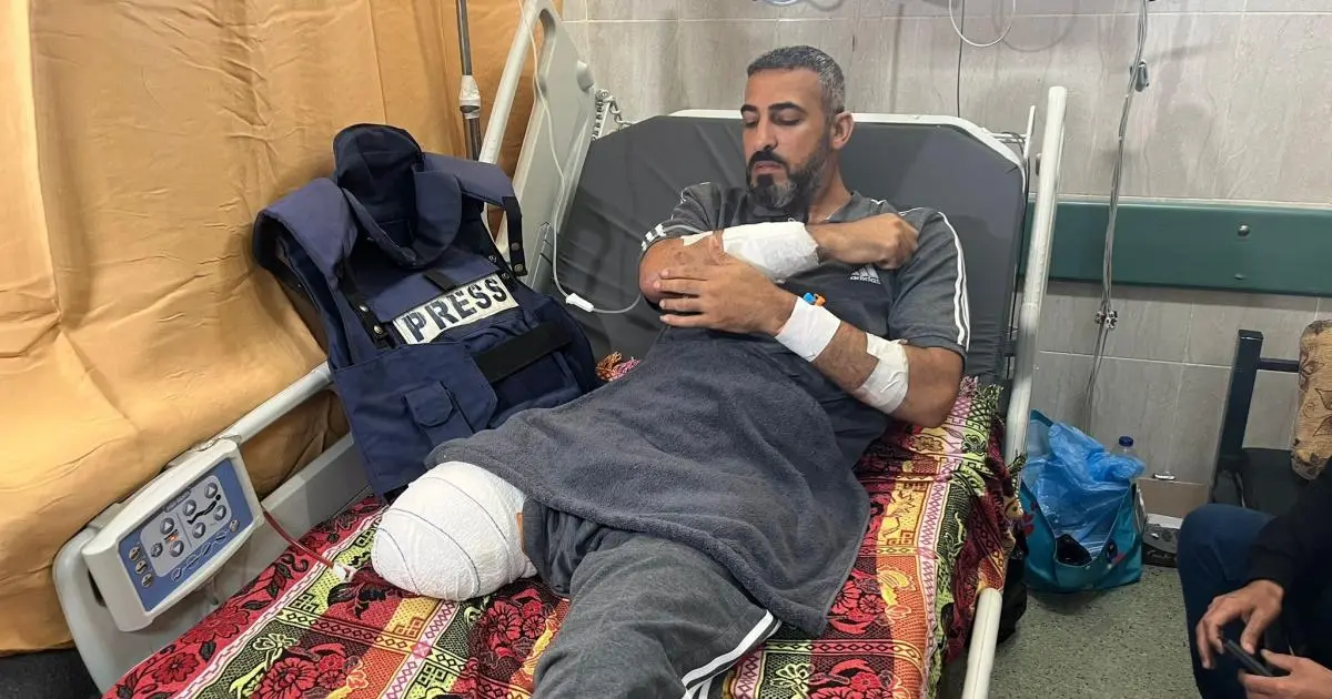 المصور سامي شحادة.. عندما يصبح راصد الخبر هو خبر
