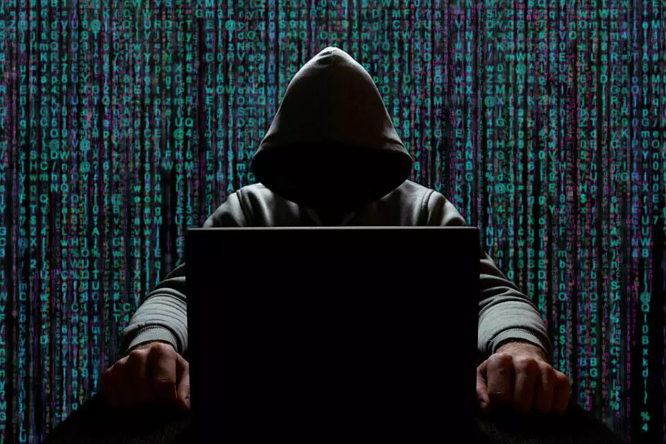 إسرائيل هيوم: قلق في إسرائيل - روسيا ستنقل قدرات سيبرانية متقدمة إلى إيران