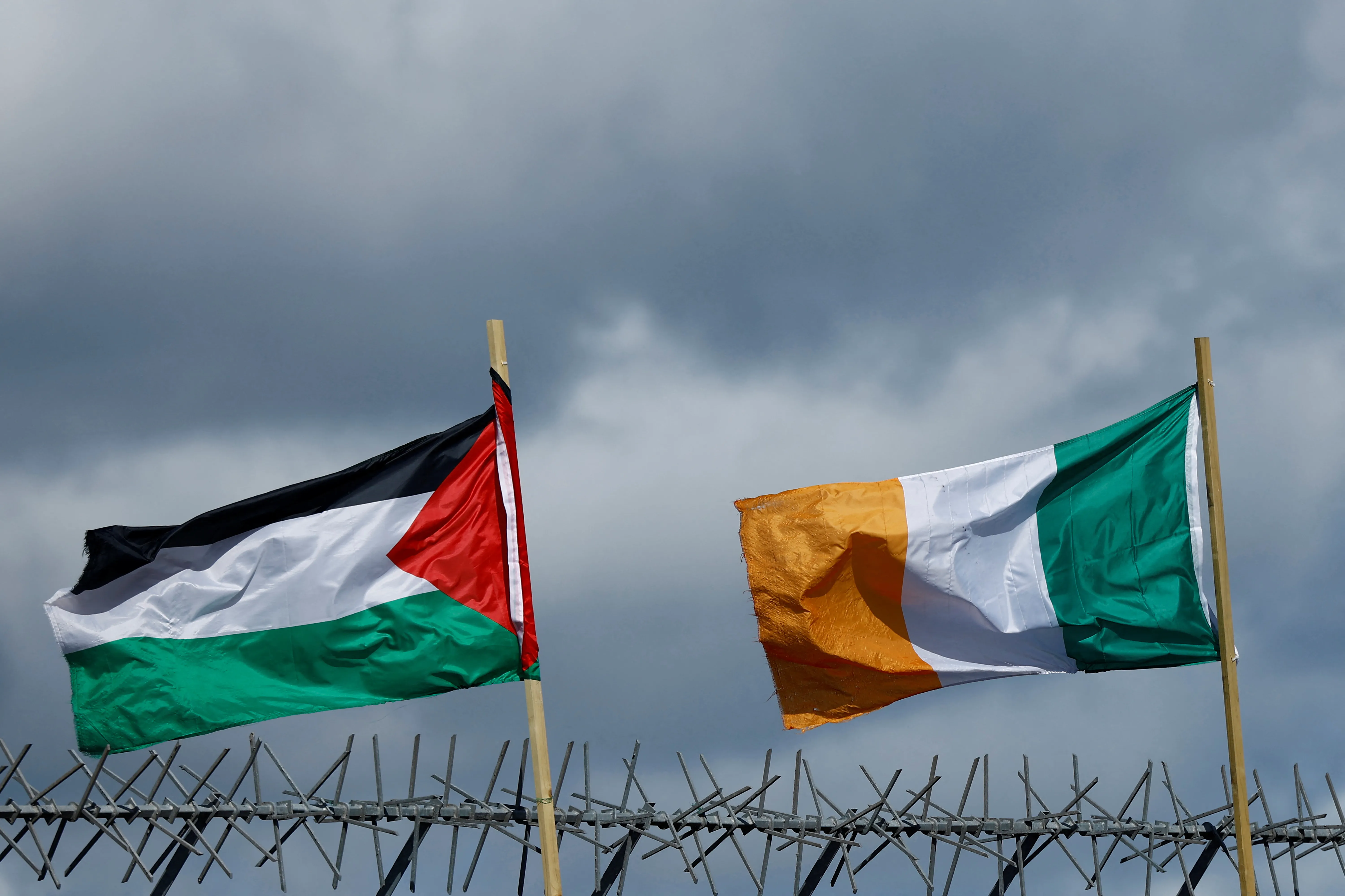 أيرلندا تعتزم الاعتراف بدولة فلسطين في مايو المقبل