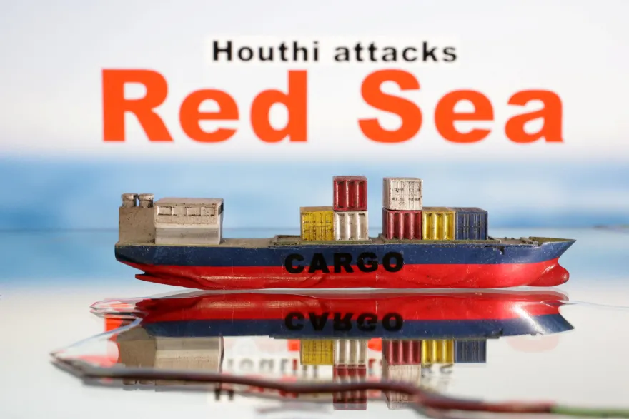 الحوثيون يعلنون المسؤولية عن هجمات على 4 سفن في البحرين الأحمر والمتوسط