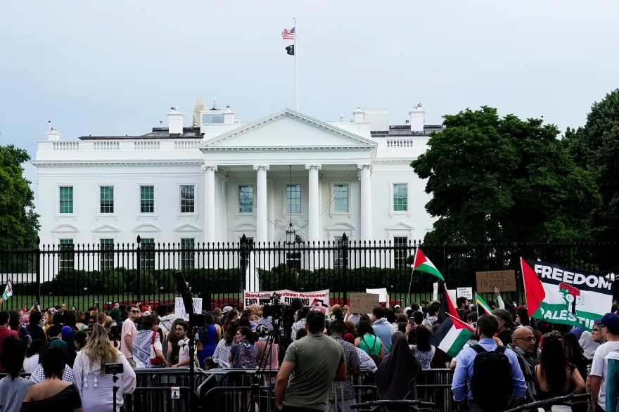 محتجون داعمون للفلسطينيين يعتزمون محاصرة البيت الأبيض في مطلع الأسبوع