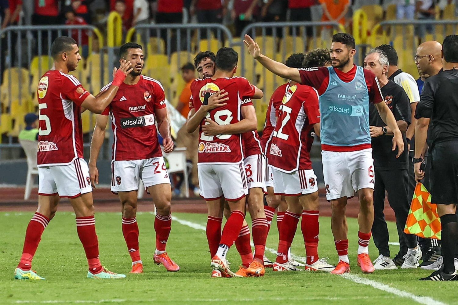 الأهلي يتخطى سيد البلد بهدف دون رد