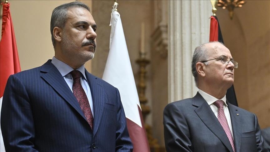 مصطفى يبحث مع تركيا إجتماع مجموعة الدول الثماني بشأن العدوان على غزة