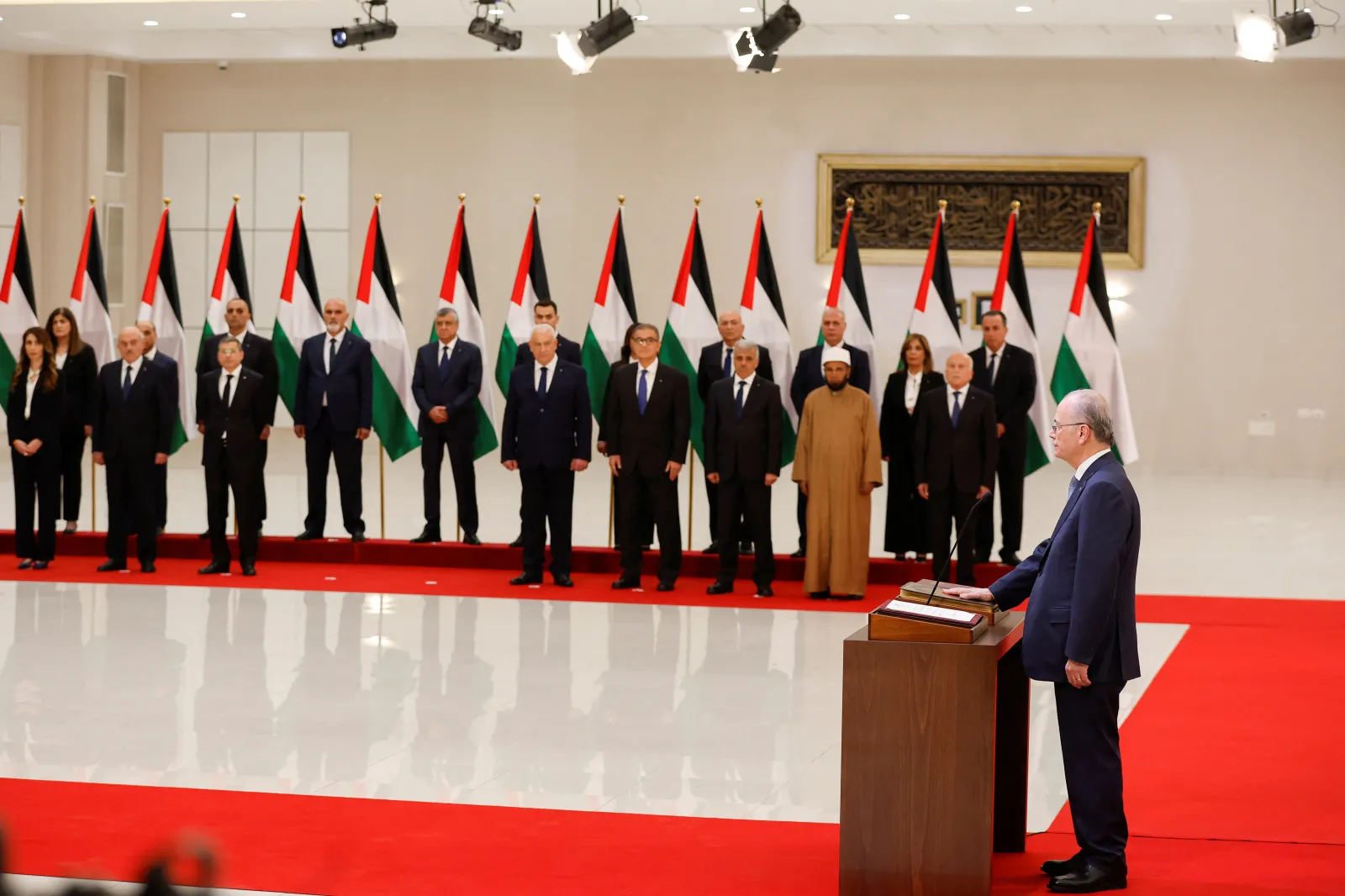 فورين أفريز: السلطة الفلسطينية تنهار