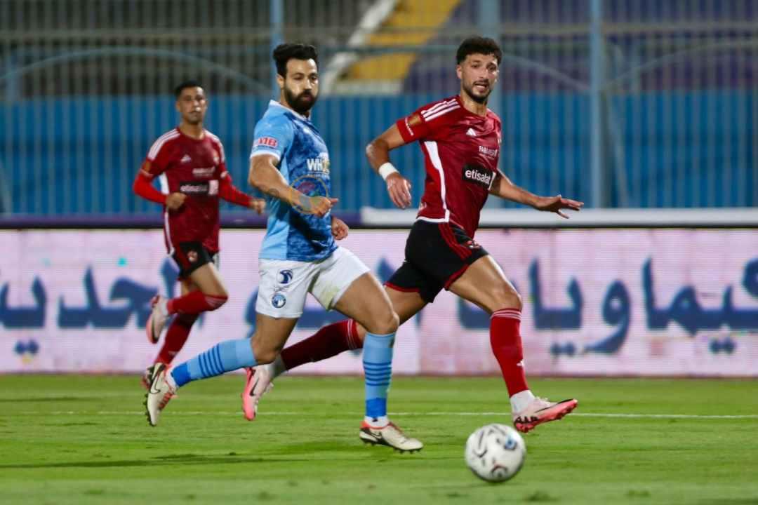 الفلسطيني أبوعلي يقود الأهلى للفوز على بيراميدز ويقترب من اللقب