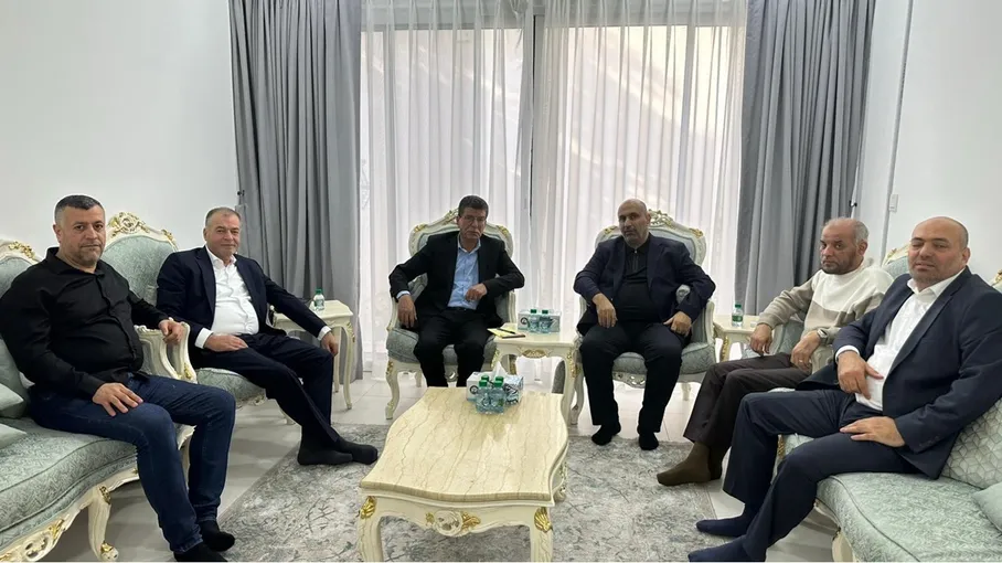 بعد لقائها قدورة فارس.. حماس تبحث ترتيبات استقبال الأسرى في صفقة التبادل 