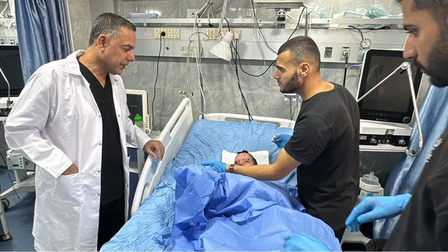 الاحتلال يمنع حسام أبو صفية من مقابلة المحامي