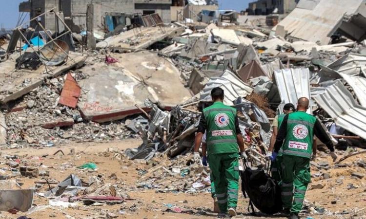 انتشال جثامين 58 شهيدا من مدينة رفح