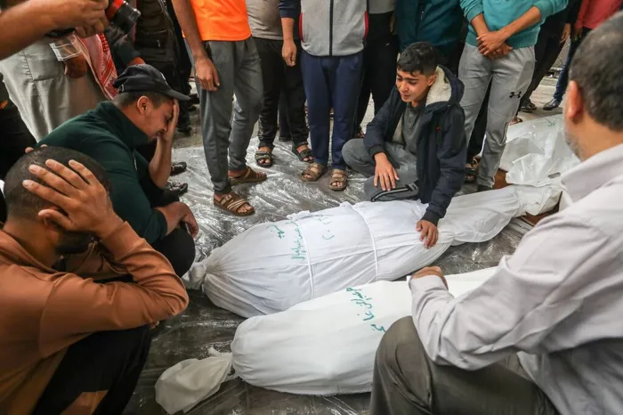 شهداء وجرحى في قصف إسرائيلي على وسط غزة وجنوبها