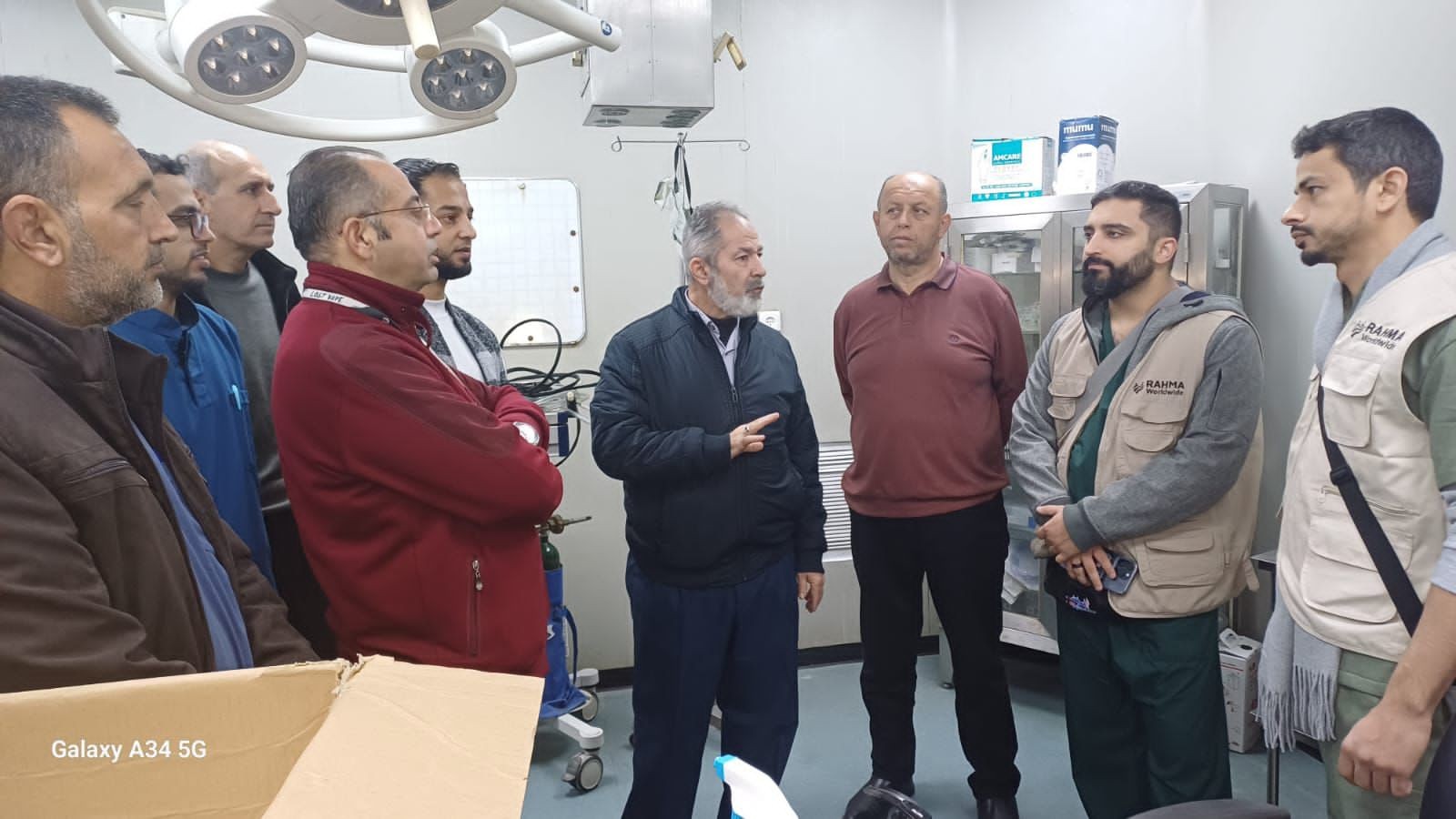 مستشفى العيون بغزة يستقبل وفدًا متخصصًا في جراحة الشبكية
