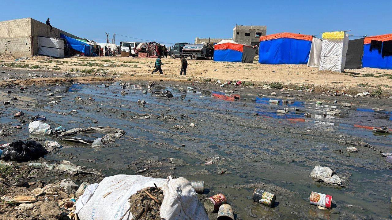 بلدية غزة: عدم توفر المشاريع لإصلاح الصرف الصحي يفاقم الكارثة البيئية