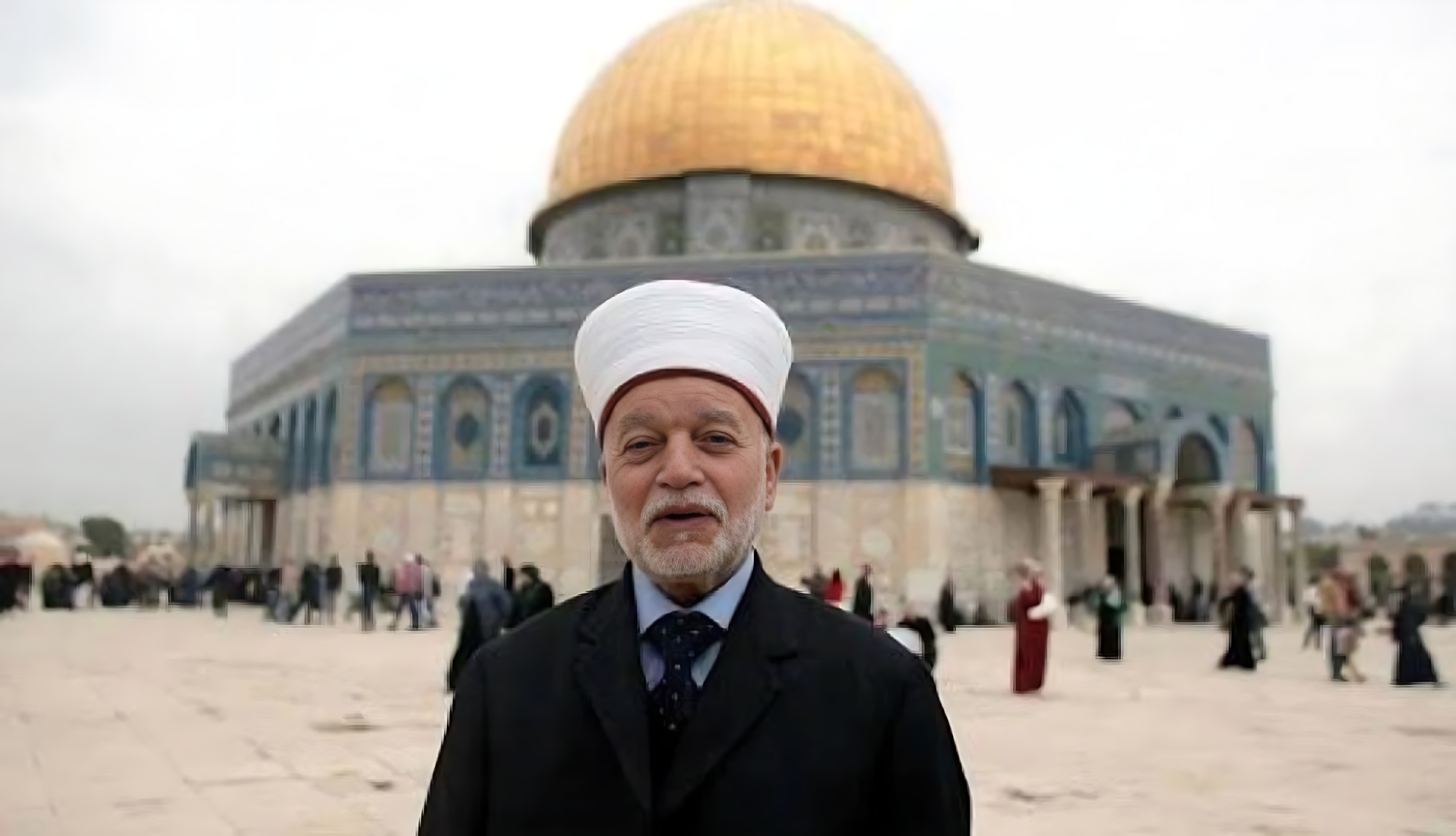 المفتي: غدا الأحد أول أيام عيد الفطر