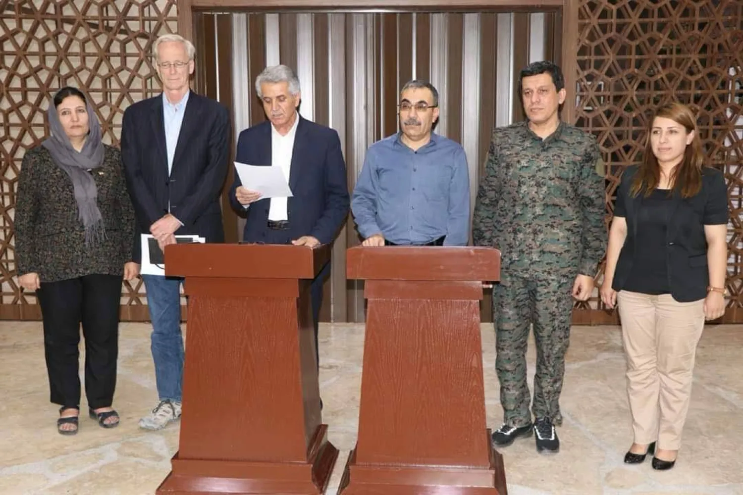 تمهيداً للحوار مع دمشق... قطبا الحركة الكردية في سوريا يعلنان اتفاقاً تاريخياً