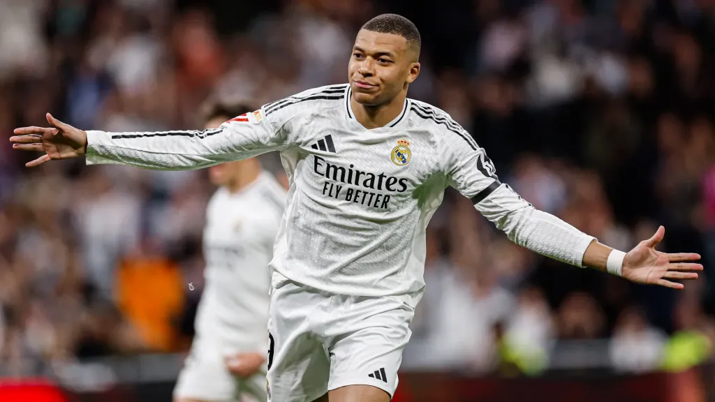 مبابي يقود ريال مدريد لفوز صعب على ليجانيس