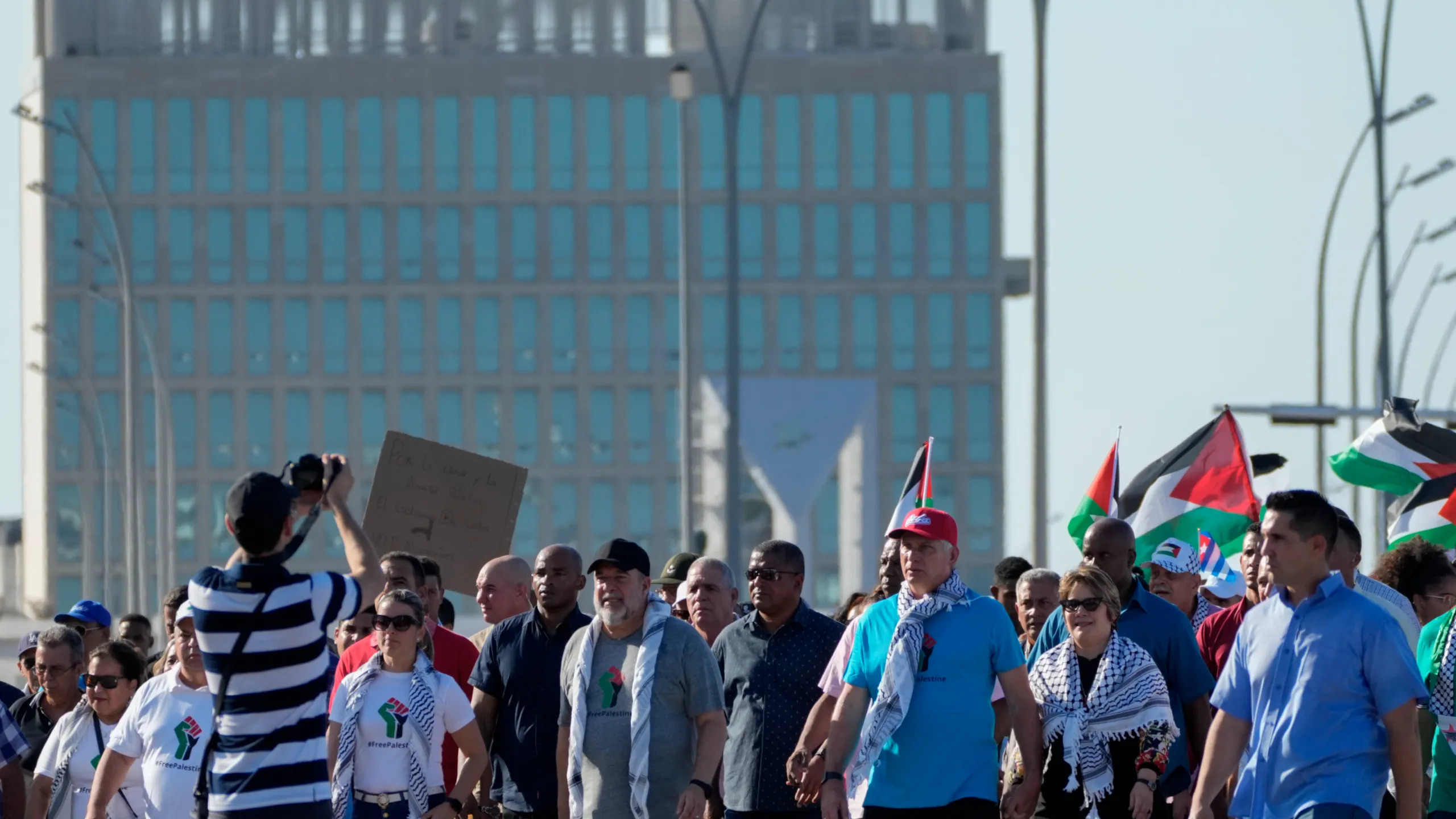 الرئيس الكوبي: إسرائيل تحاول القضاء على الشعب الفلسطيني