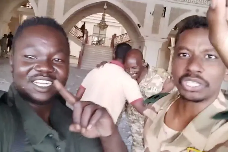 الجيش السوداني يعلن السيطرة على القصر الرئاسي بالخرطوم