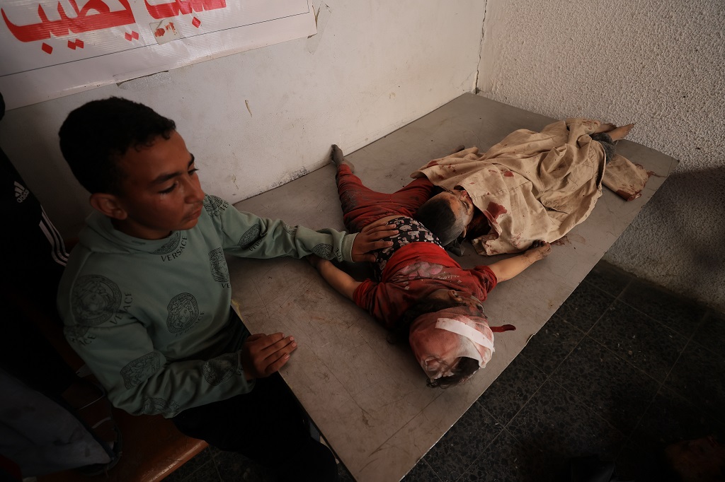 الاحتلال يواصل مجازره في قطاع غزة: 43 شهيدا في أول أيام عيد الفطر