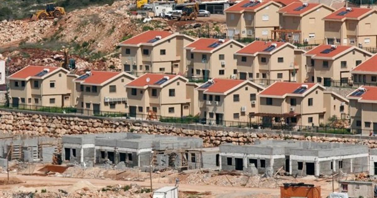 "مقاومة الجدار والاستيطان": تحويل 13 حيا استيطانيا إلى مستوطنات تسريع لوتيرة العبث بالجغرافية الفلسطينية