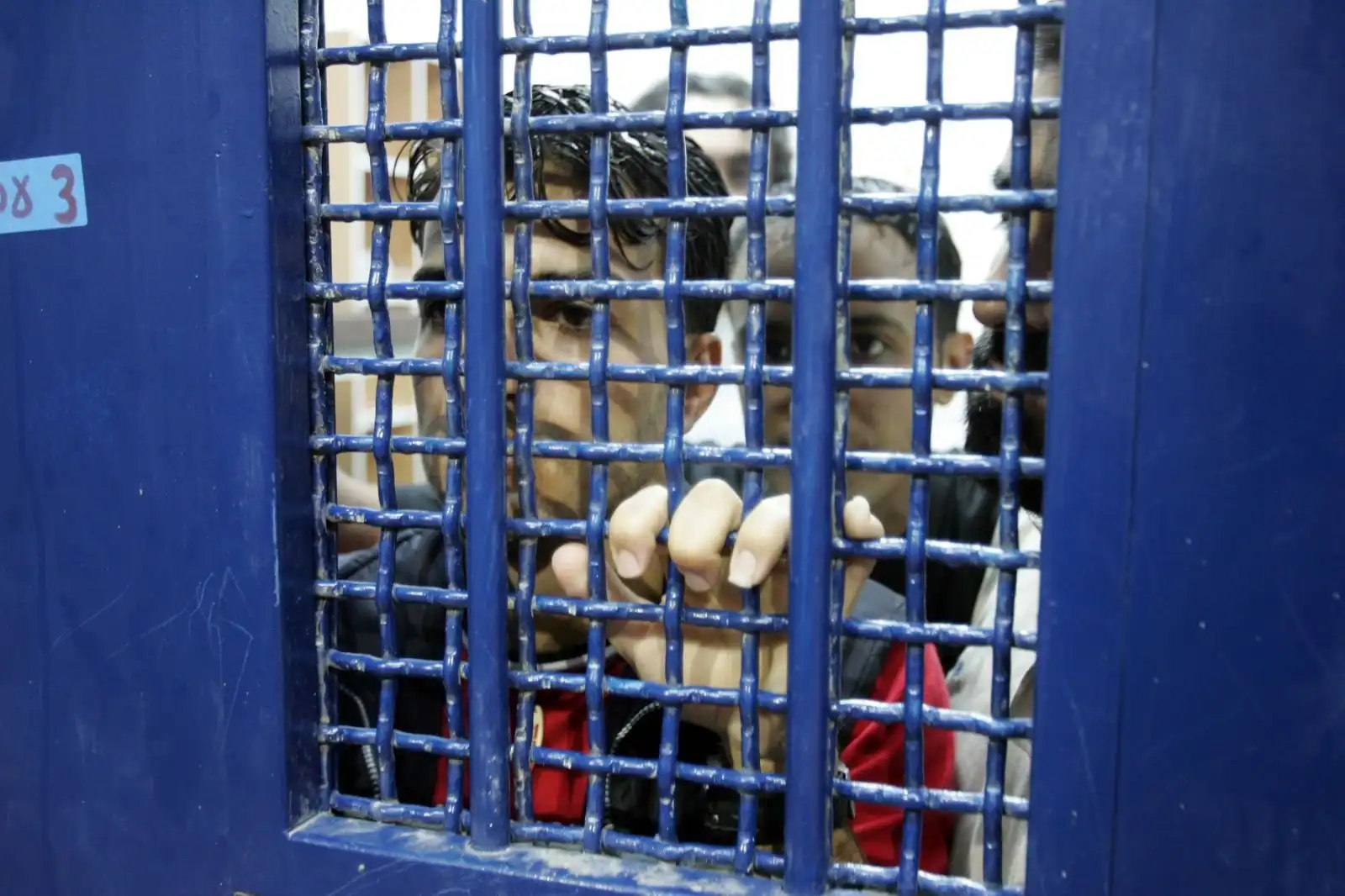 هيئة الأسرى: 16 معتقلا يواجهون العزل والجوع في سجن مجدو